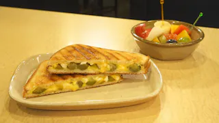 飯尾和樹のずん喫茶